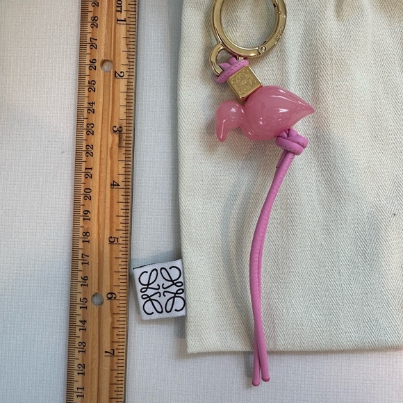 LOEWE flamingo charm in acetate and classic calfskin - Picture 6 of 7